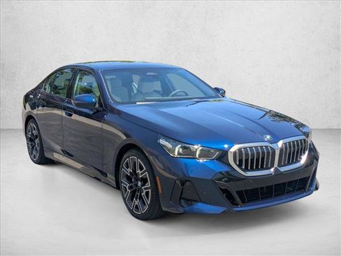 Used 2026 BMW 530i w/ M Sport Package image 6