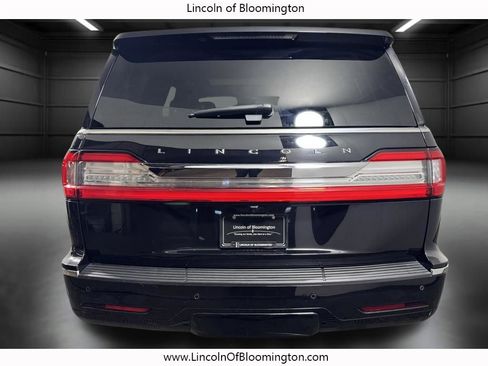 Used 2019 Lincoln Navigator Select AWD/4WD image 6