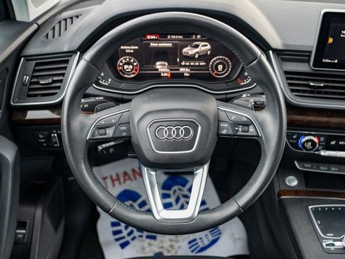 Used 2020 Audi Q5 Premium Plus image 18