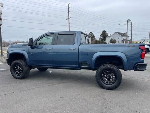 Used 2025 Chevrolet Silverado 2500 LTZ w/ Trail Boss Package image 7