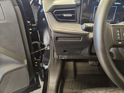 New 2026 Nissan Kicks SV w/ Charging Package image 16