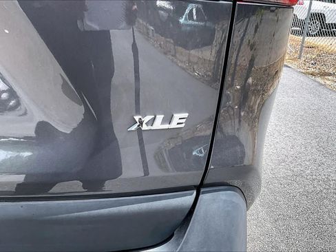 Used 2023 Toyota RAV4 XLE Premium FWD image 10