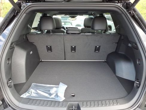 New 2026 Chevrolet Equinox LT w/ Convenience Package II FWD image 25