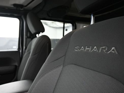 Used 2021 Jeep Wrangler Unlimited Sahara image 23