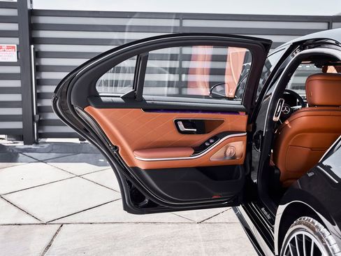 Used 2024 Mercedes-Benz S 63 AMG S image 26