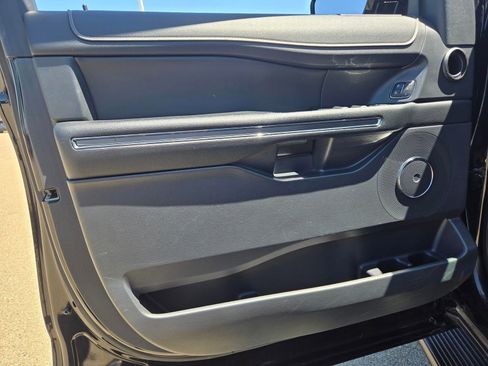 Used 2024 Ford Expedition Max XLT AWD/4WD image 13