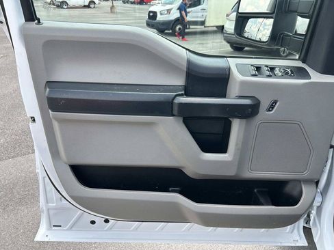 Used 2022 Ford F250 XL w/ Power Equipment Group AWD/4WD image 29