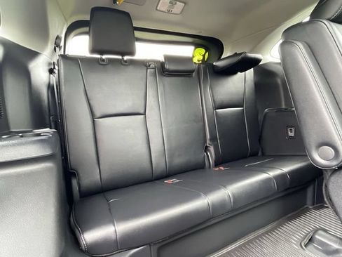Used 2023 Toyota Highlander Platinum AWD/4WD image 24