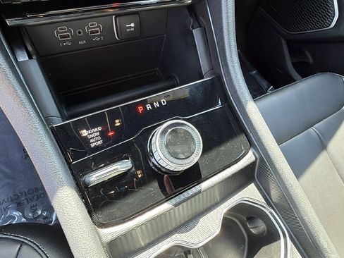 Used 2024 Jeep Grand Cherokee L Limited w/ Black Appearance Package image 32