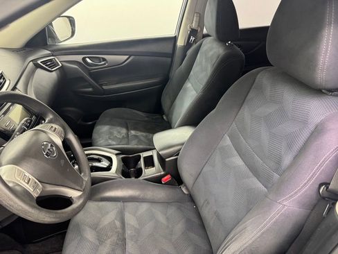 Used 2016 Nissan Rogue S FWD image 9