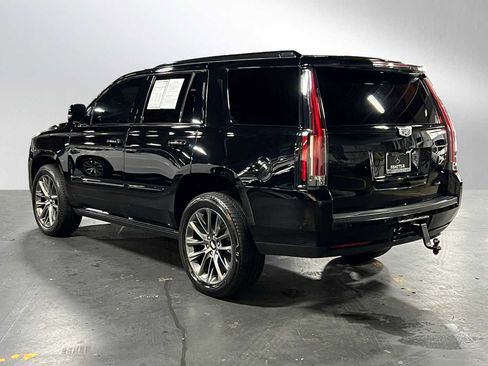 Used 2019 Cadillac Escalade Premium Luxury image 5