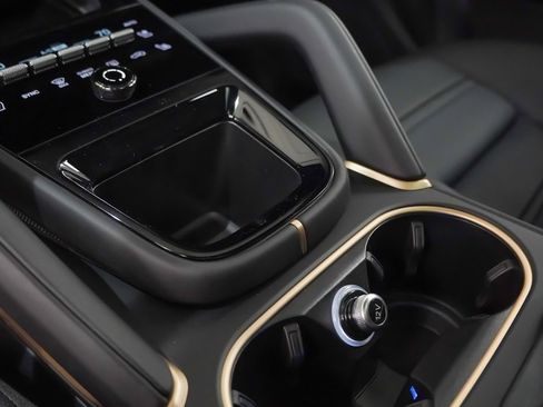 New 2026 Porsche Cayenne S image 33