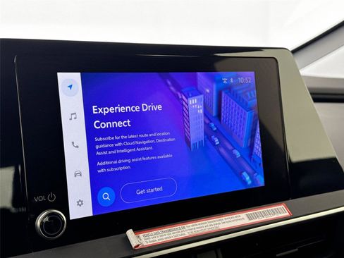 Certified 2025 Toyota Prius Plug-In Hybrid image 24