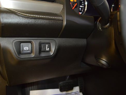 Used 2019 GMC Acadia Denali w/ Technology Package FWD image 16
