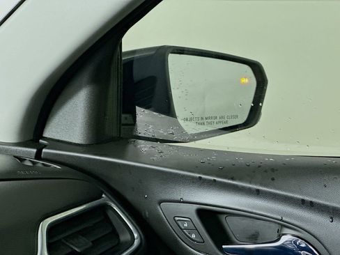 Used 2020 Chevrolet Equinox LT w/ Sport Edition image 25