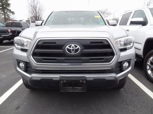 Used 2017 Toyota Tacoma SR5 w/ Tow Package image 2