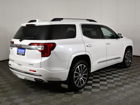 Used 2021 GMC Acadia Denali w/ Denali Ultimate Package AWD/4WD image 6