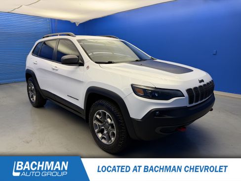 Used 2020 Jeep Cherokee Trailhawk w/ Comfort/Convenience Group AWD/4WD image 1