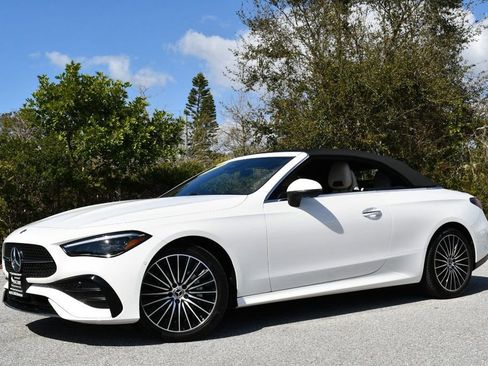 Used 2025 Mercedes-Benz CLE 300 4MATIC Cabriolet image 2
