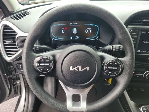 Used 2025 Kia Soul LX w/ LX Technology Package image 25