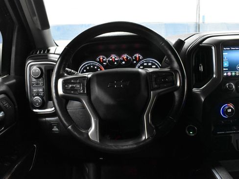 Used 2022 Chevrolet Silverado 1500 LT Trail Boss w/ Bed Protection Package AWD/4WD image 8