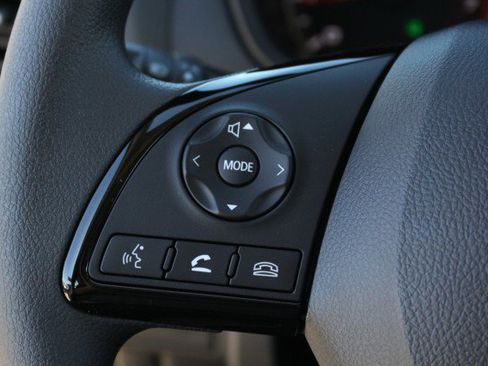 New 2026 Mitsubishi Eclipse Cross ES image 9