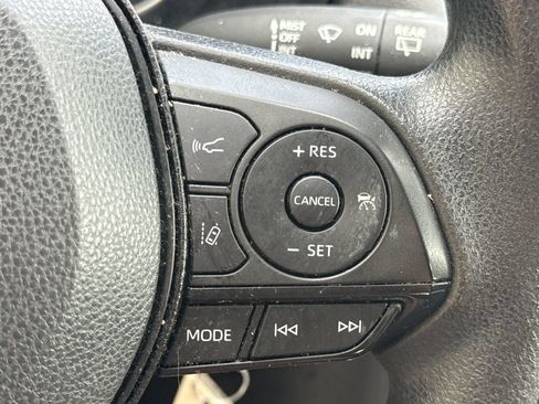 Used 2023 Toyota RAV4 LE FWD image 20