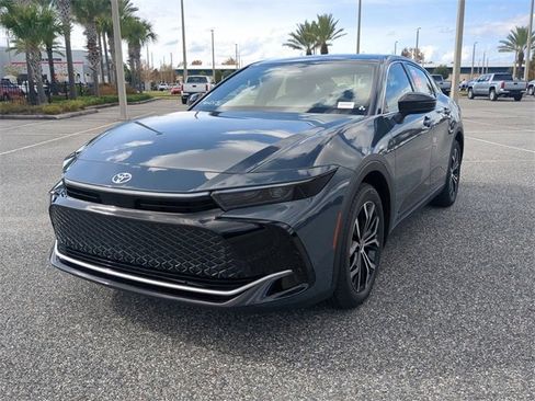 New 2026 Toyota Crown XLE image 8