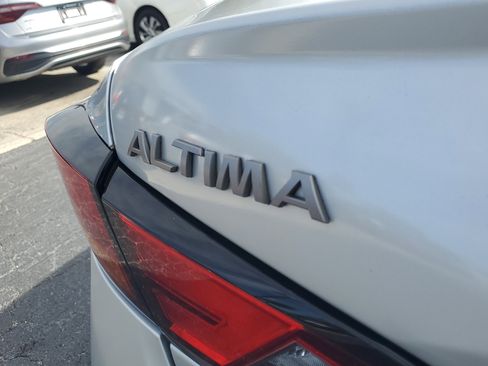 Certified 2023 Nissan Altima 2.5 SV image 8