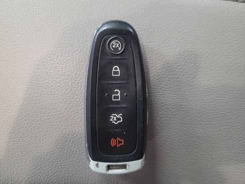 Used 2019 Ford Escape SEL FWD image 32