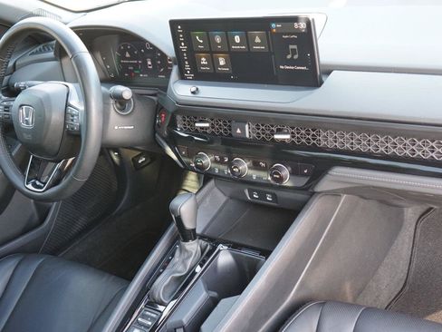 Used 2024 Honda Accord Sport image 28
