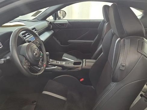 Used 2024 Toyota GR86 Premium RWD image 3