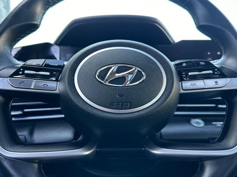 Used 2022 Hyundai Elantra Limited w/ Cargo Package FWD image 23