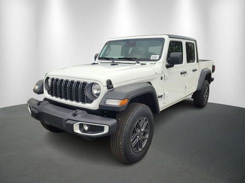 New 2026 Jeep Gladiator Sport image 2