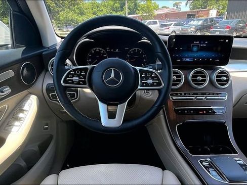 Used 2022 Mercedes-Benz GLC 300 4MATIC image 7