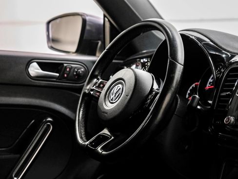 Used 2018 Volkswagen Beetle 2.0T S FWD image 16