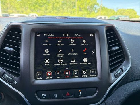Used 2021 Jeep Cherokee Trailhawk AWD/4WD image 21