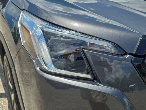 Used 2022 Subaru Forester Premium AWD/4WD image 7