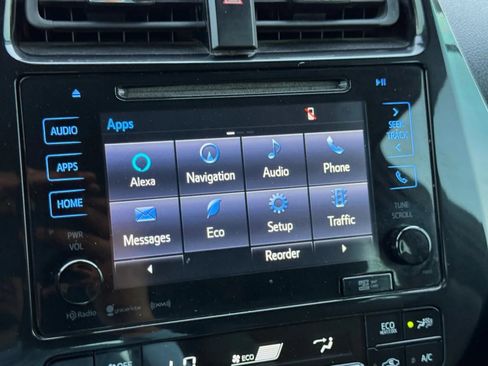 Used 2018 Toyota Prius Three Touring FWD image 36