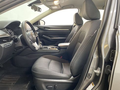 Used 2023 Nissan Altima 2.5 SV image 15