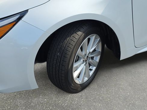 Used 2025 Toyota Corolla SE FWD image 30