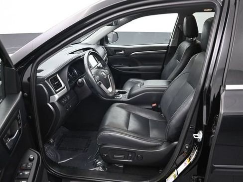 Used 2019 Toyota Highlander Limited AWD/4WD image 9