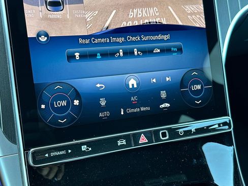 New 2025 Mercedes-Benz C 300 4MATIC Sedan image 23