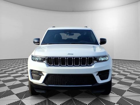 New 2025 Jeep Grand Cherokee Laredo X w/ Luxury Tech Group I RWD image 2