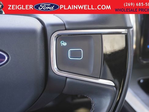Used 2025 Ford Expedition Max Platinum image 31