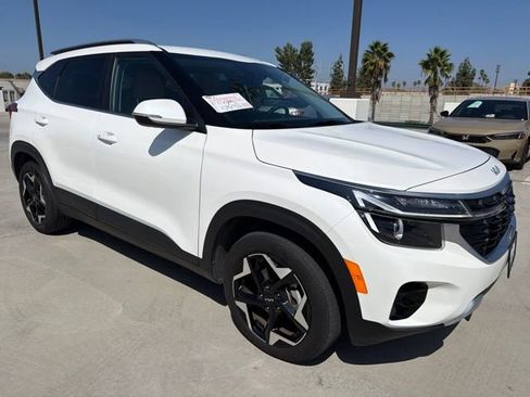 Used 2024 Kia Seltos EX FWD image 1