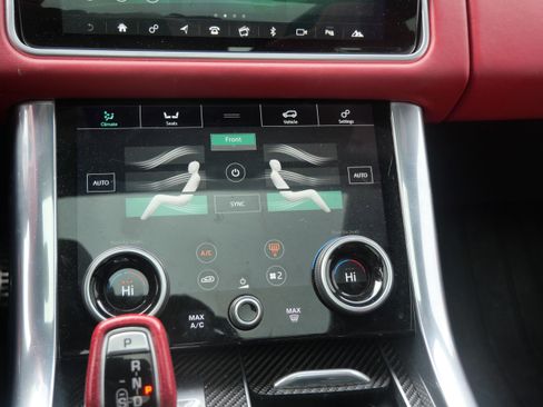 Used 2020 Land Rover Range Rover Sport SVR image 22