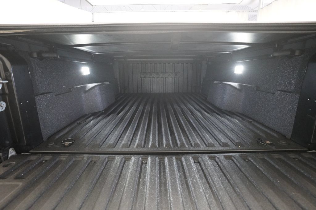 Used 2025 Toyota Tacoma TRD Sport AWD/4WD image 10