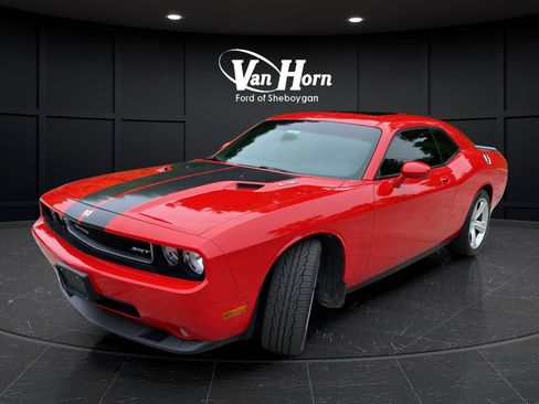 Used 2009 Dodge Challenger SRT8 w/ SRT Option Group II RWD image 3
