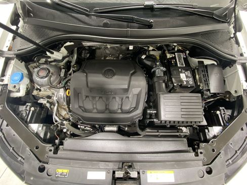 Used 2023 Volkswagen Tiguan SE R-Line image 26